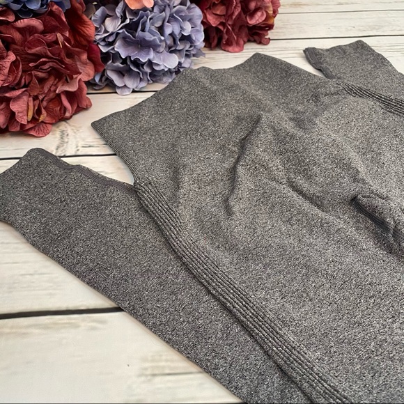 High Waist Seamless Gray Butt Lifting Yoga Pants - Picture 13 of 16